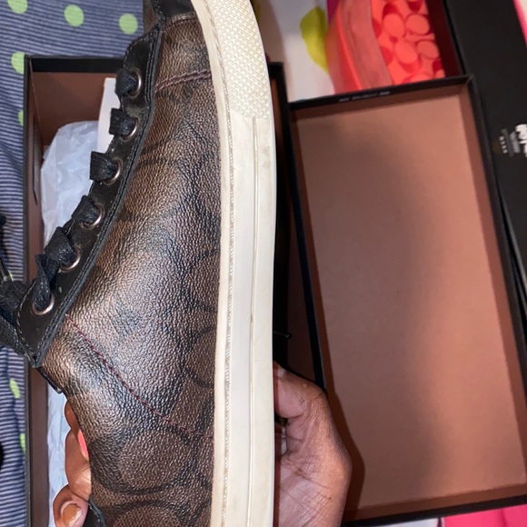 Coach sneaker with patches - Picture 10 of 10